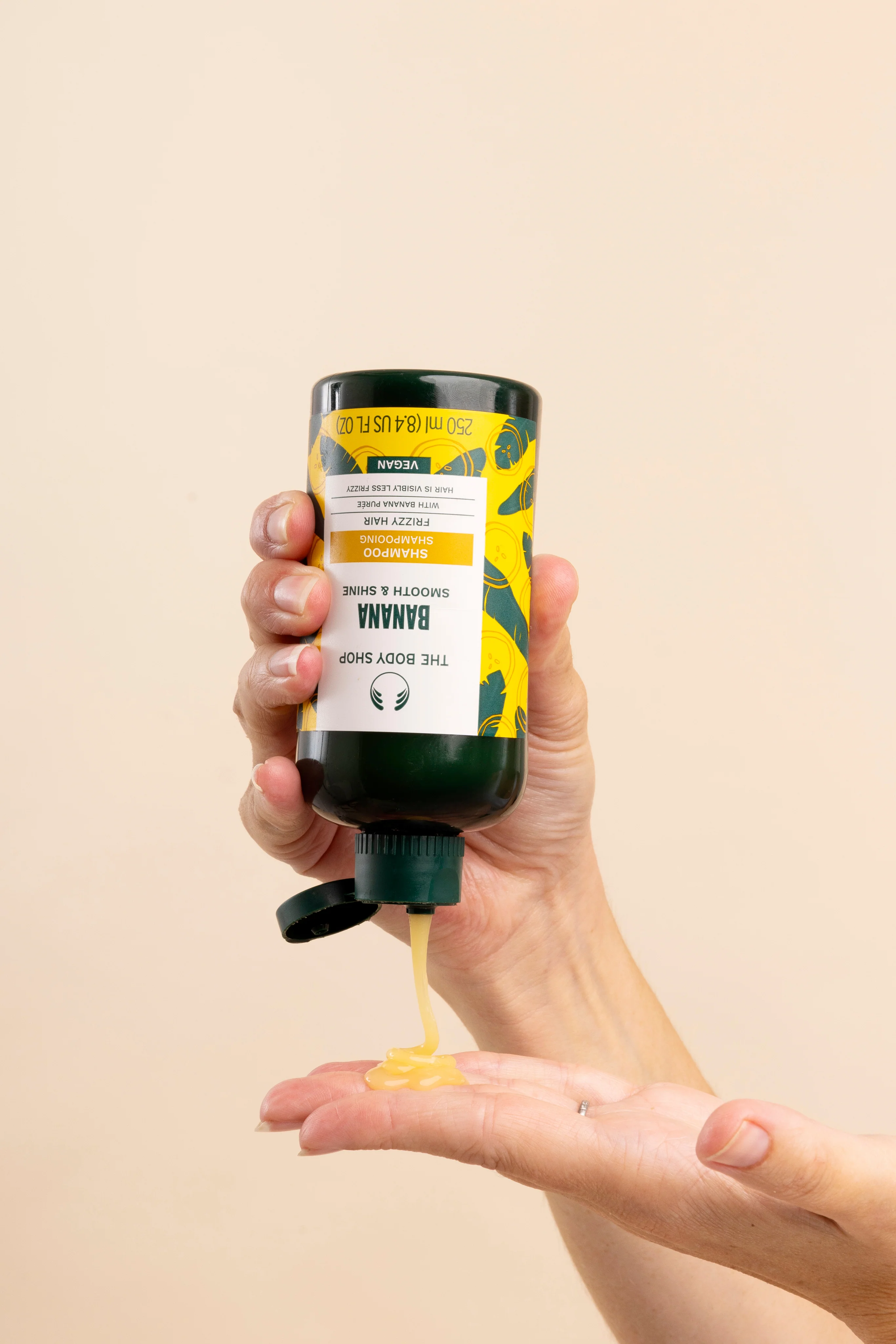 Banana Truly Nourishing Shampoo - Image 3